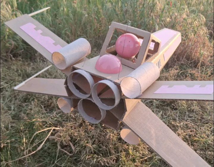 This is Renegade 5 on her first mission: exploring the fields of Tatooine, looking out for some womp rats.  PS: In fact my little Swede was so excited and engaged in build her very own X-Wing, she totally missed out the [#sscoutsstarwarscelebration] by [@venture_the_bear]...