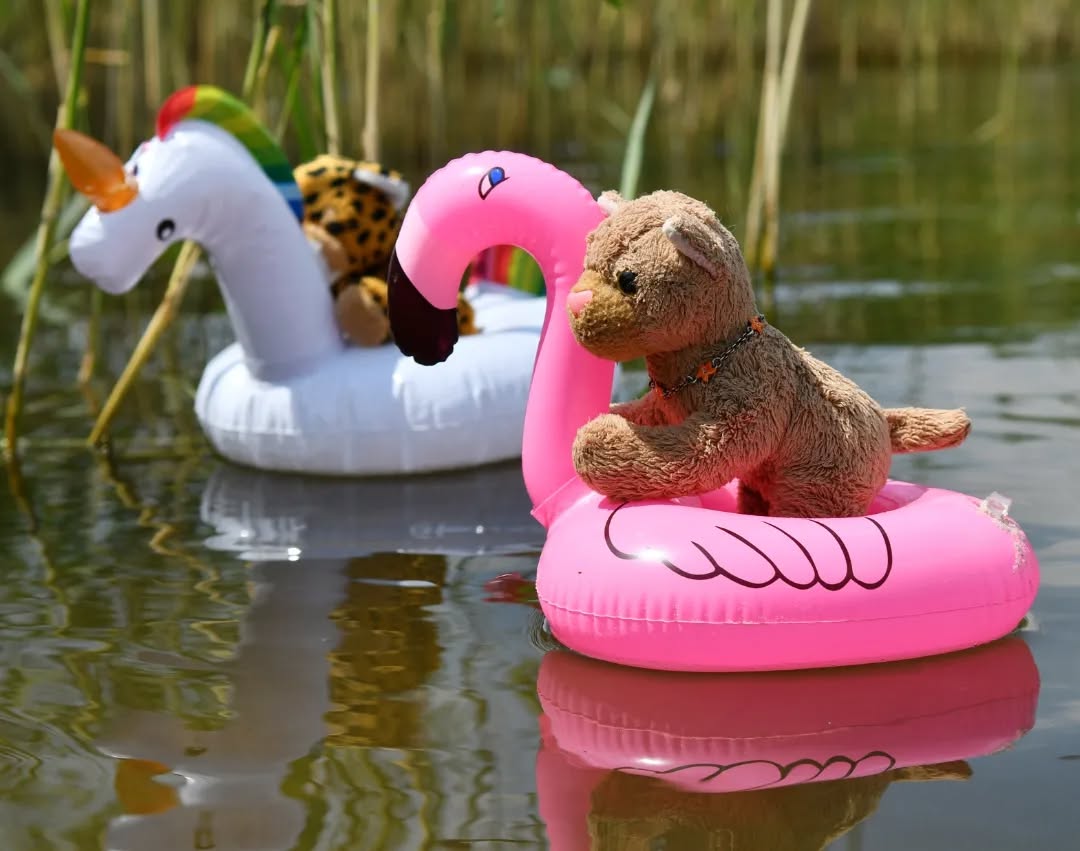 Photo shared by Juba Gepard on June 13, 2023 tagging @honeygrovebears, and @lovedbefore_london.